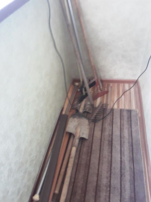 Продаются лопаты,грабли и швабры