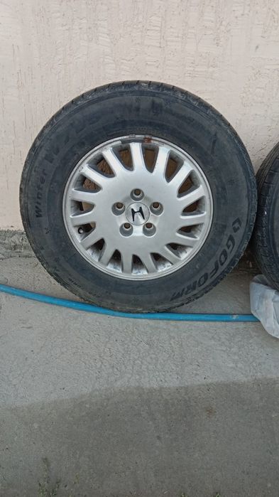 Диски от Хонды с Шинами