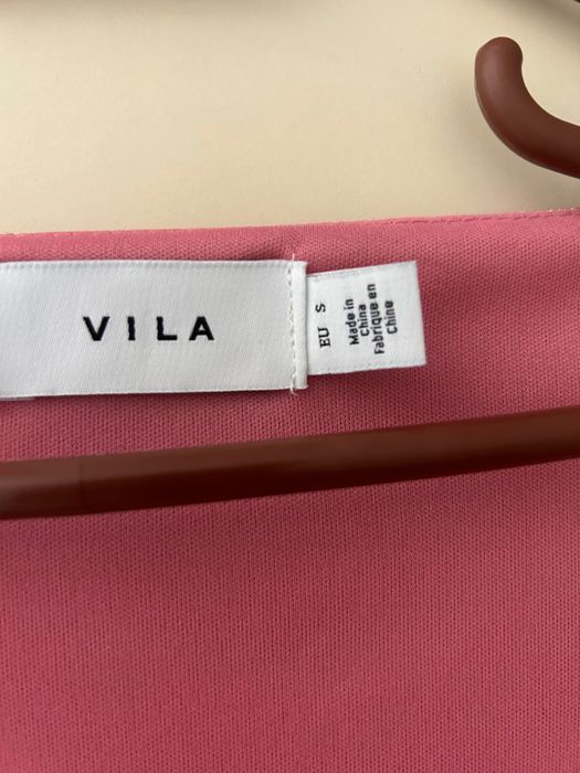 Рокля на ,,VILA”