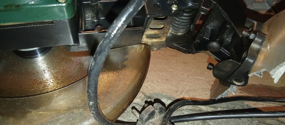 Пендула мощ 1200в.работеща- без плот