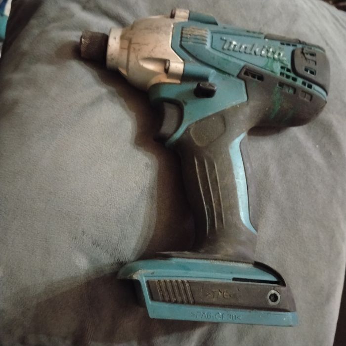 Mașină de înșurubat cu impact Makita TD127D – Second-hand