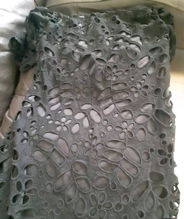 Официална .рокля с дантела