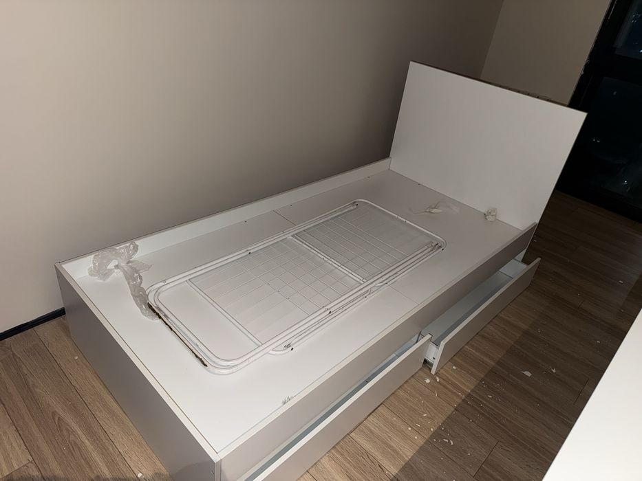 Продам кровать односпальний