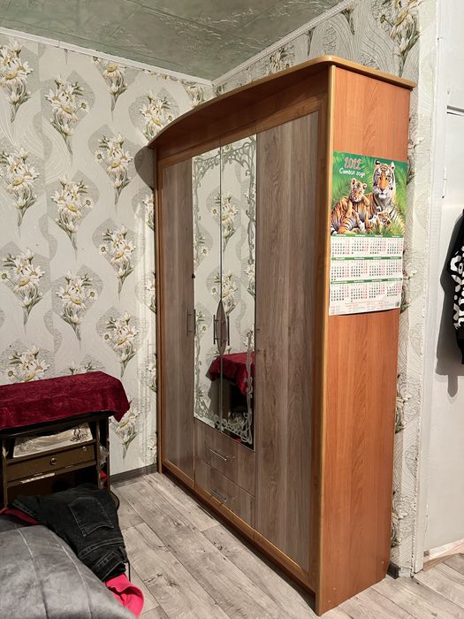 Продам шкаф