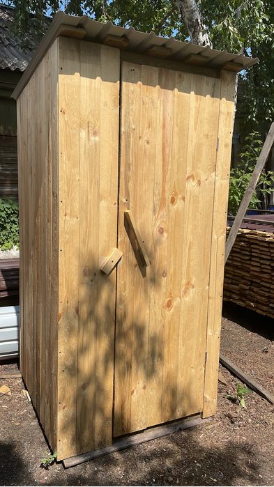 Туалет уличный, дачный