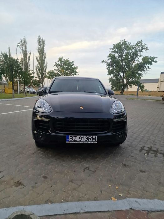Vând Porsche Cayenne 3.0 Diesel