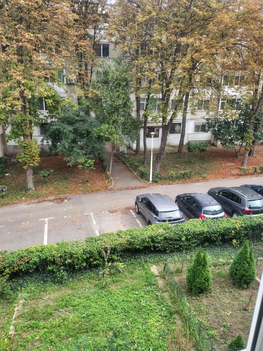 Apartament 2 camere semidecomandat de inchiriat