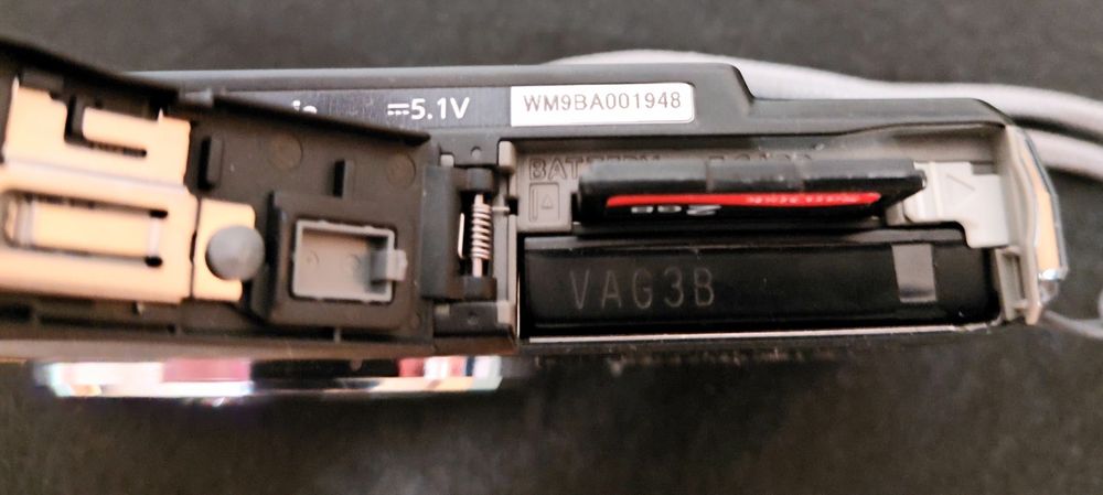Ретро фотоапарат Panasonic Lumix DMC-FS15 (Leica обектив) Y2K Digicam + Подаръци