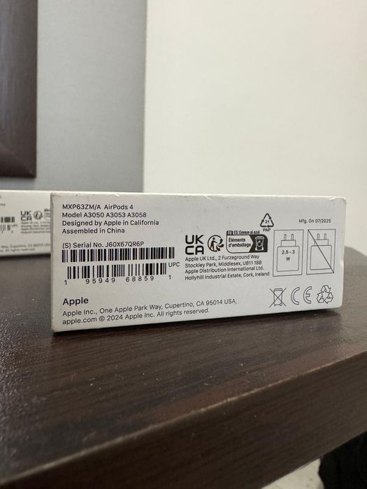 Apple Airpods 4 *чисто нови*