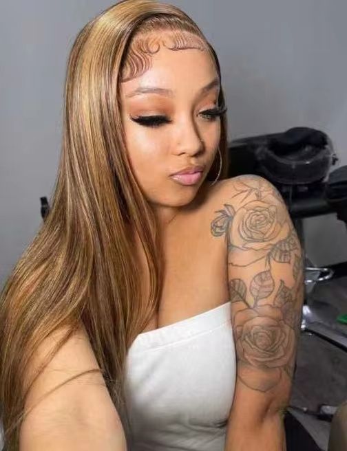 Естествена перука кафява с руси кичури 70-75 см - Lace Front 13x6