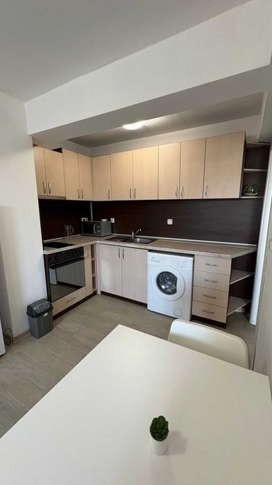 Дава се под наем Двустаен апартамент в Варна, Левски - 55 кв.м за 428.91 € - Снимка #1