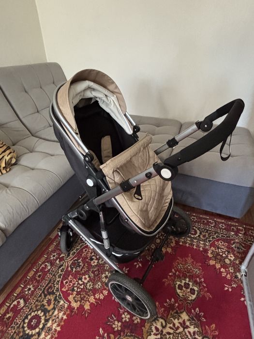 Продаётся детская коляска ( всесезон).