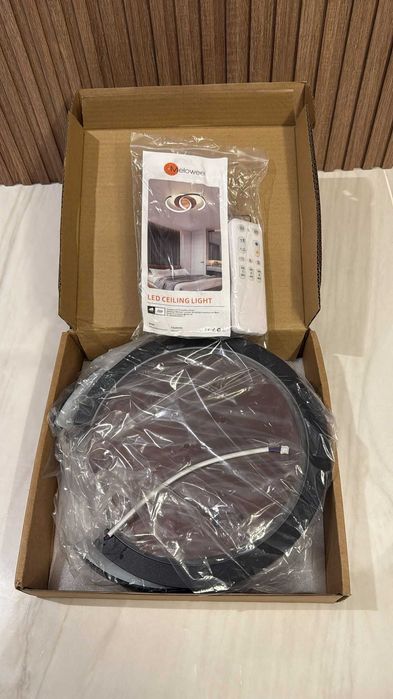 Plafoniere și corpuri de perete