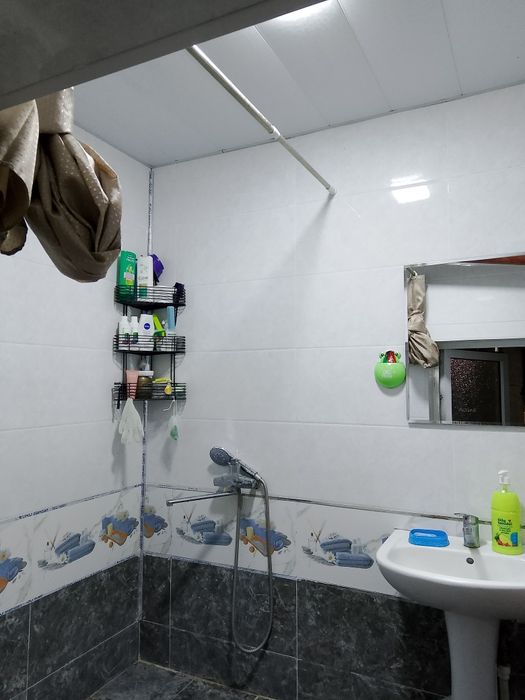 Майдонни олдидан ховли сотилади.