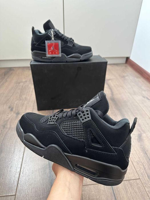 Adidasi NIKE Air JORDAN 4 Retro Black Cat Premium din Piele la Cutie