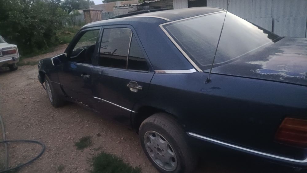 124 Мерседес  Мерседес