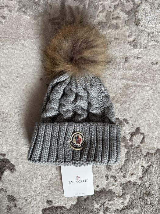 Vand Fes/Căciula Moncler premium cu ciucure din blana naturala