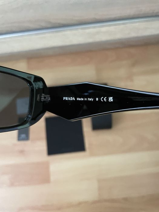 Ochelari de soare prada