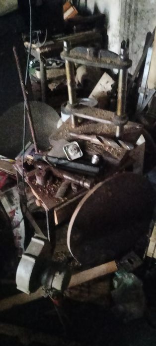 Машини и инструменти за дърво