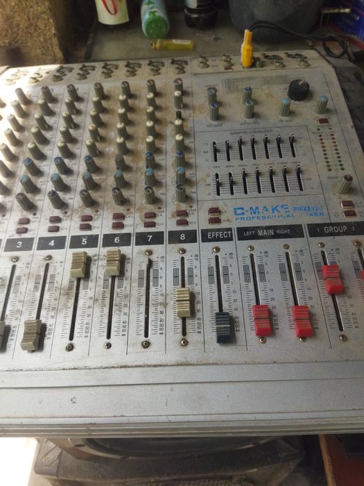 Усилитель эстрадный. В хорошем состоянии