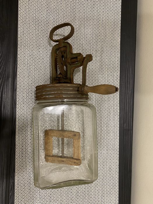 Batator  pentru separare unt din smantana de prin 1900