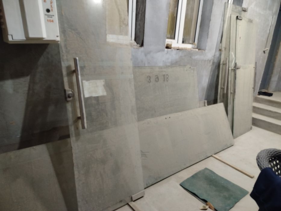 Каленные стекло 10мм