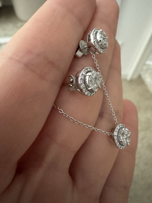 Set cu diamante cercei si colier