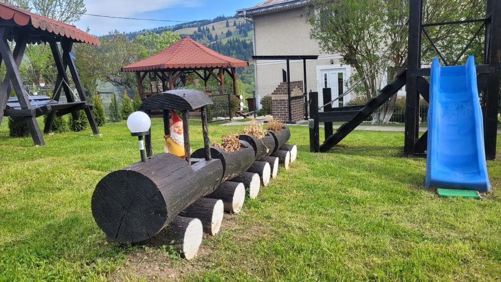 Pensiunea Tiatim/Cazare 2 camere cu bai proprii/ Foisor/Gratar/