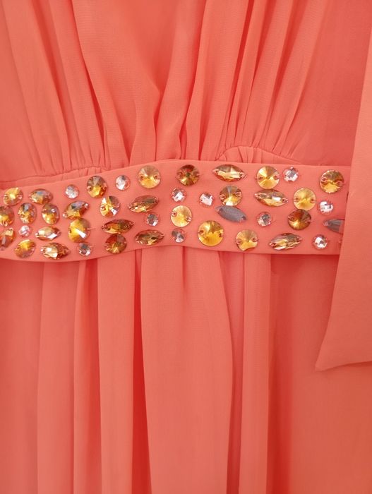 Продам платья  вечерние