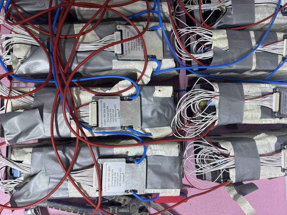 Baterii stocare 52v 18ah