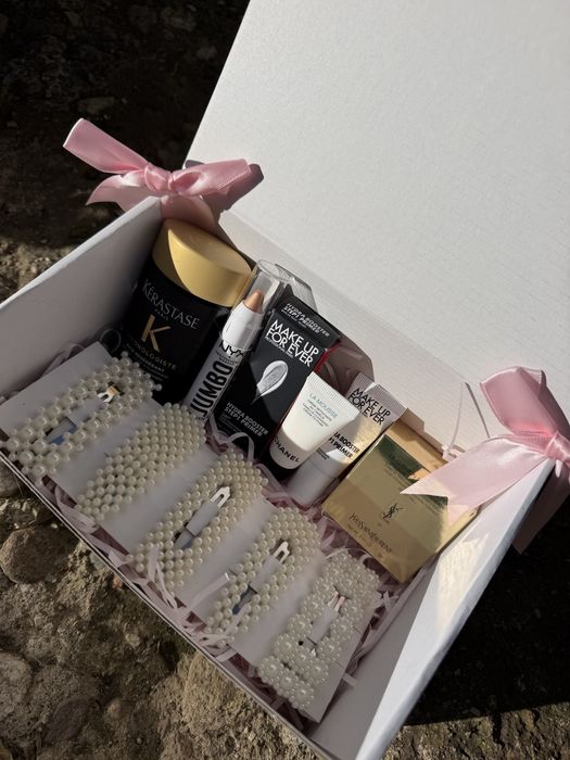 Кутия Therapy Box с висок клас козметика и гримове Kerastase YSL NYX Chanel Make Up For Ever