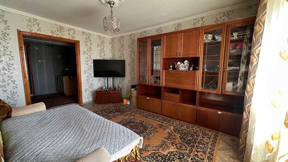 Продам 2х ком в центре Данил Империя