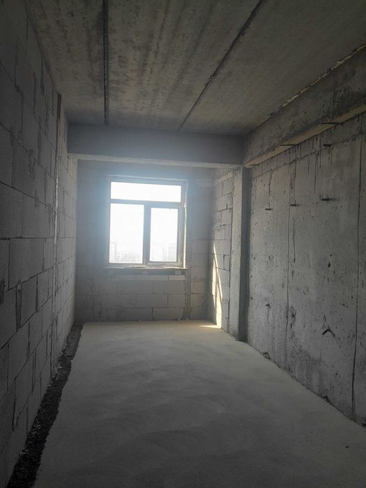 Новостройка 3 ком. 79 кв.