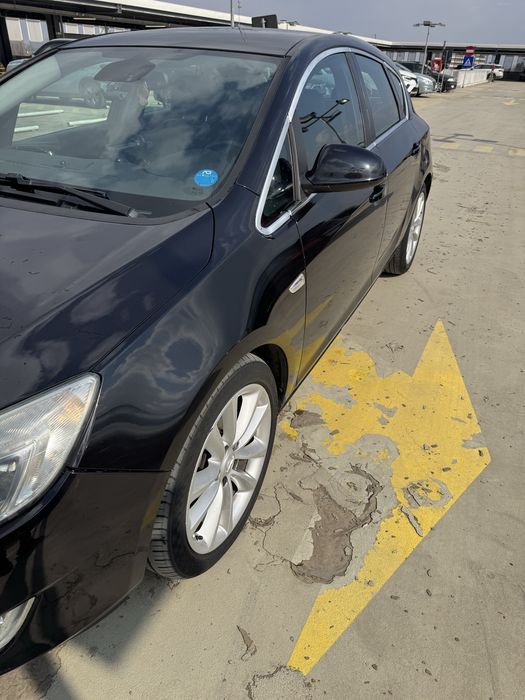 Opel Astra J  hatchback