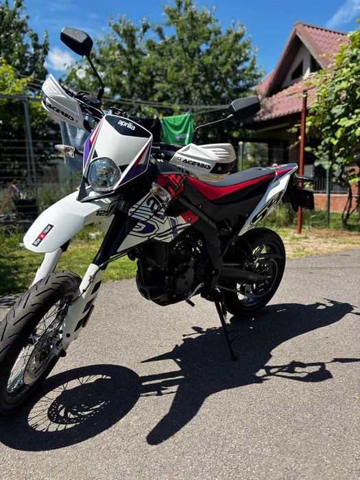 Aprilia XS 125( supermoto ) 2024
