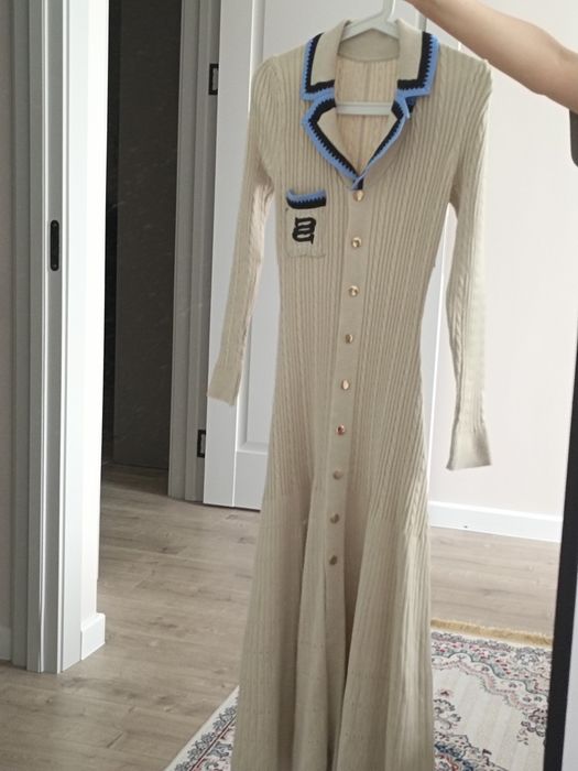 Платье размер Хs/38,2500тг