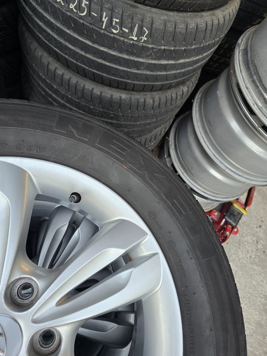 4 Броя 225/60/17 Nexen 2x6,8mm 2x5,6mm