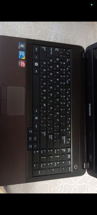 Продам ноутбук почти новый