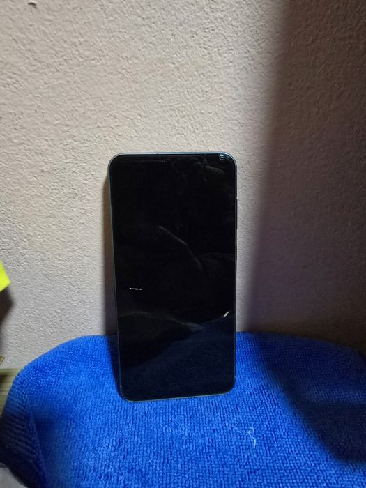 Vând Samsung galaxi a56