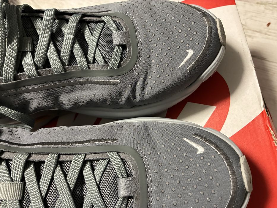 Маратонки Nike  ZOOM UPTURN