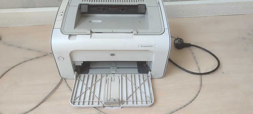 Принтер HP Laserjet P1005