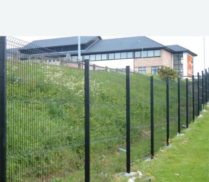 Executam garduri și porți la comanda clientului