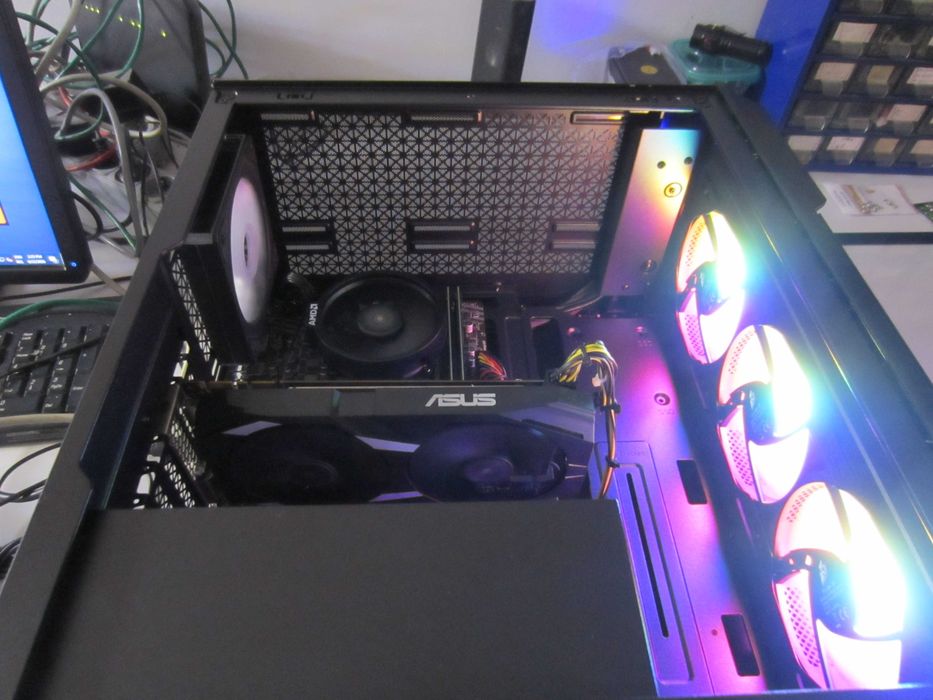 Гейм Ryzen 5 2600, 16GB с  GTX1070  , 256GB NVMe 500GB HDD