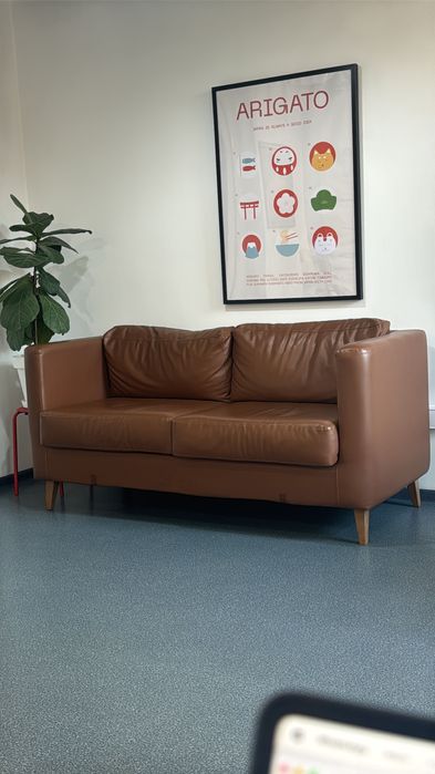 Продам диван практичный