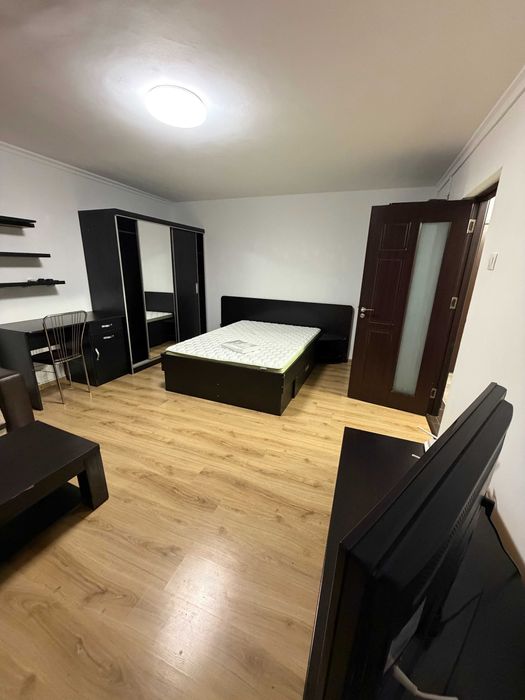 Garsoniera 45mp | Etaj 1 | Balcon | Aproape de Metrou | Arheologilor