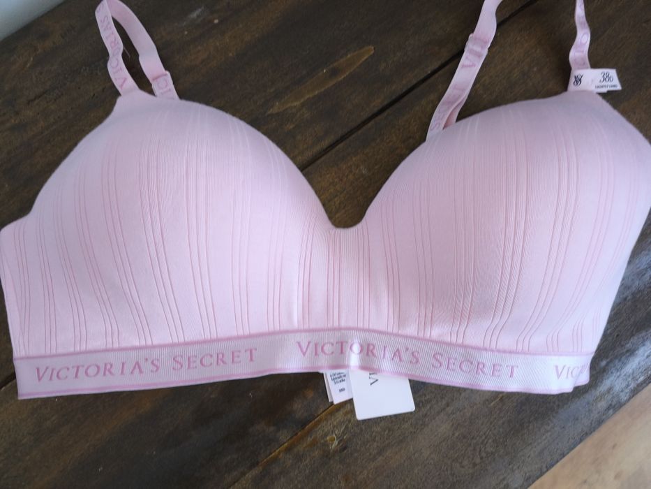 Два нови сутиена Victoria's Secret