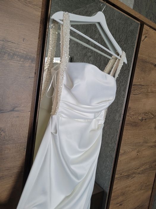 Булчинска рокля с перли