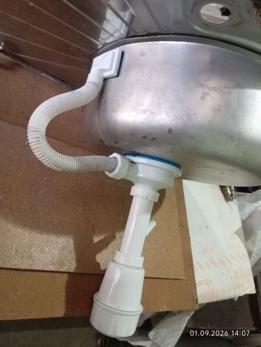 продам кухонную мойку