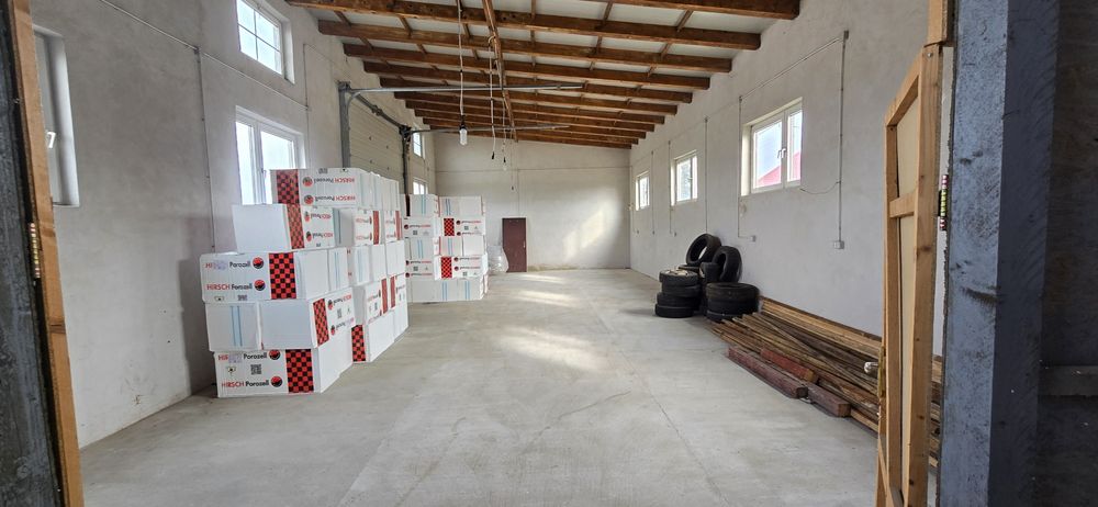 Vând Hala în Lovrin