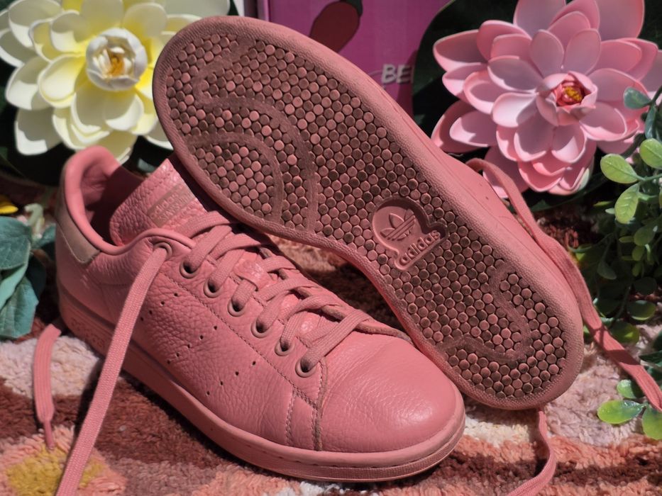 Adidas Sam Smith кецове от кожа в неоново розово